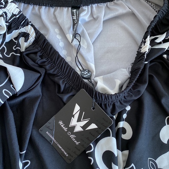 NWT. White Mark Dress. Lace Details at Sleeves and Hem - Picture 7 of 9